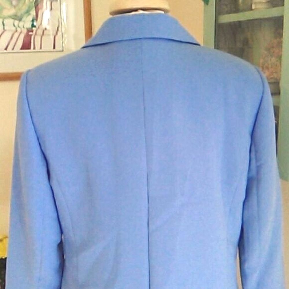 Calvin Klein NEW Two Piece Suit - Picture 4 of 16